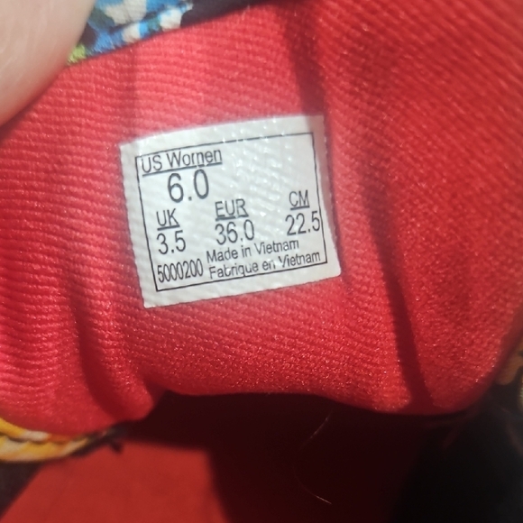 Vans Black Floral Canvas Sneakers - Picture 5 of 7